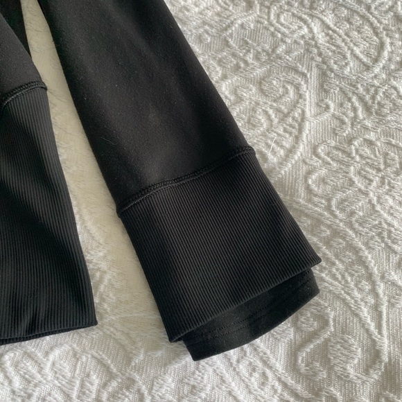 Lululemon jacket with hood - Picture 2 of 5